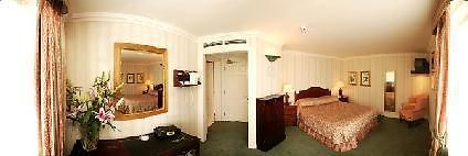 Hotel Mercer Enniskerry Buitenkant foto